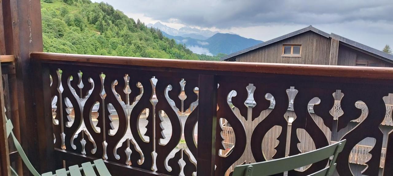 Pleine Nature Pied Pistes Piscine Chauffee Ustou المظهر الخارجي الصورة